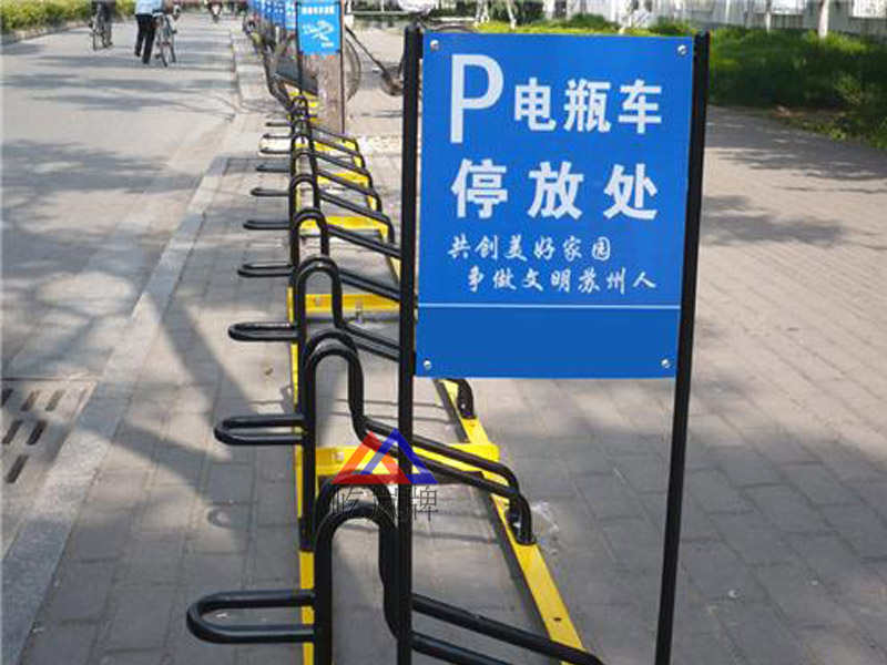 上海1.2米3位卡位自行车停放架怎么卖_上海卡