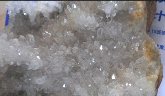 天然水晶原石多少钱一克_天然水晶原石价格_